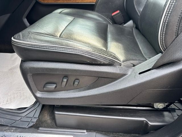 Used 2018 Chevrolet Silverado 3500 High Country AWD/4WD image 11