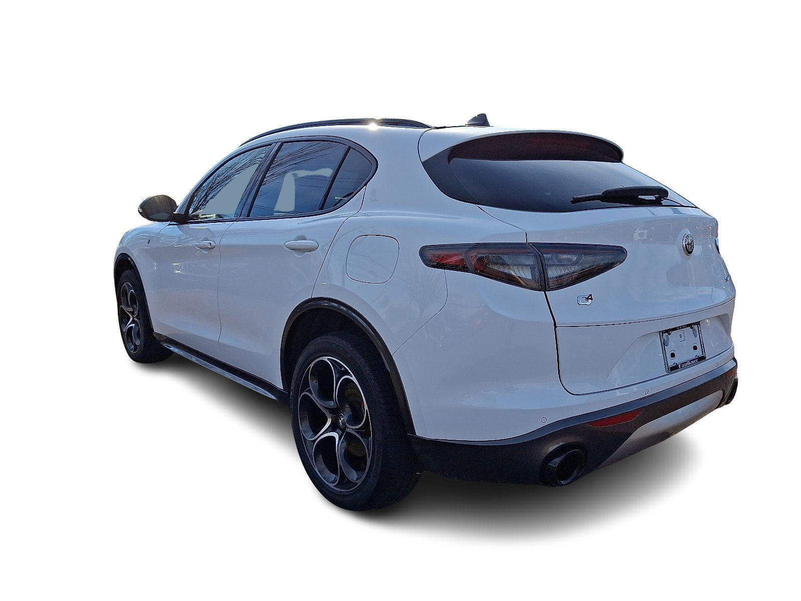 Used 2024 Alfa Romeo Stelvio Ti image 4