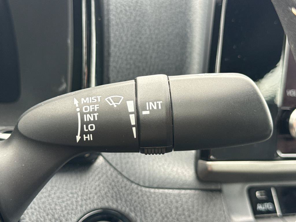 Used 2026 Toyota Camry SE FWD image 10