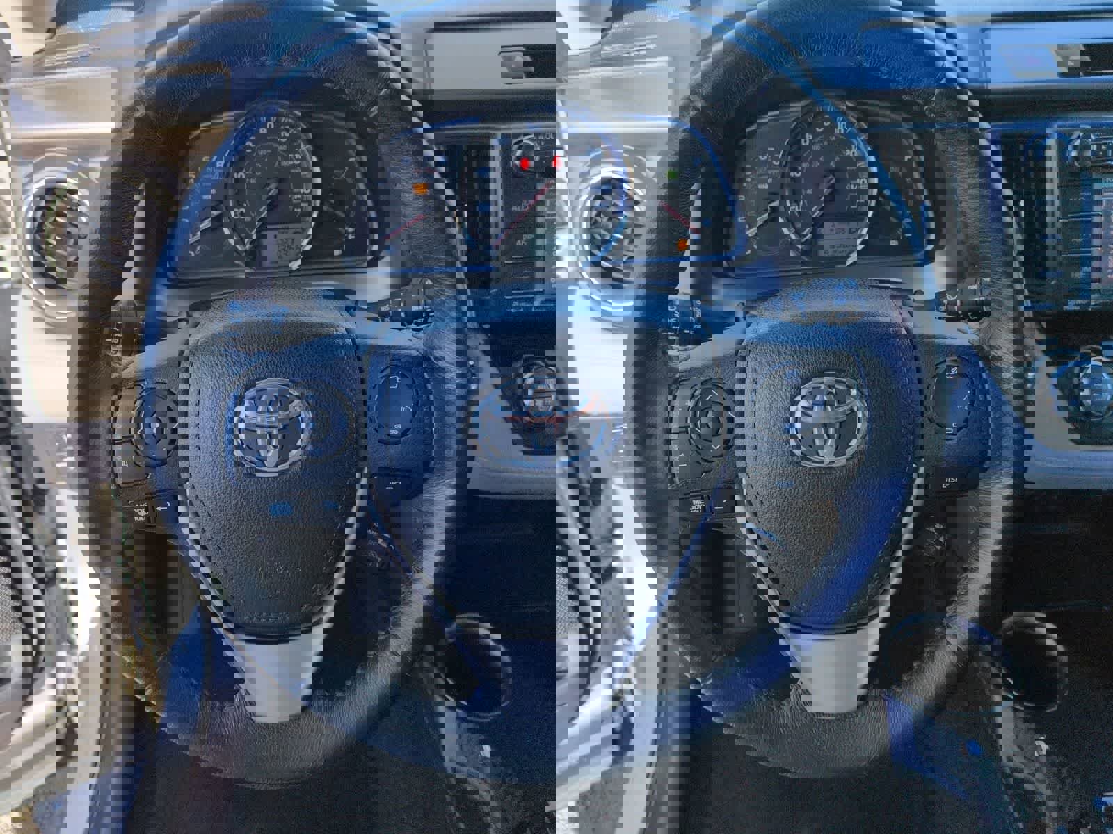 Used 2015 Toyota RAV4 Limited image 21