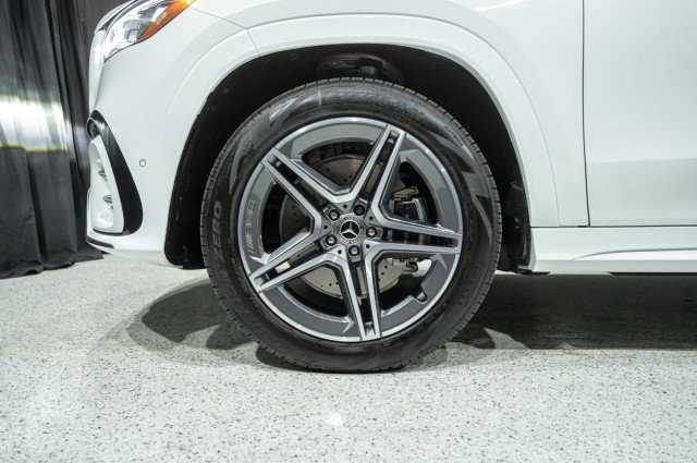 New 2026 Mercedes-Benz GLS 450 4MATIC image 6