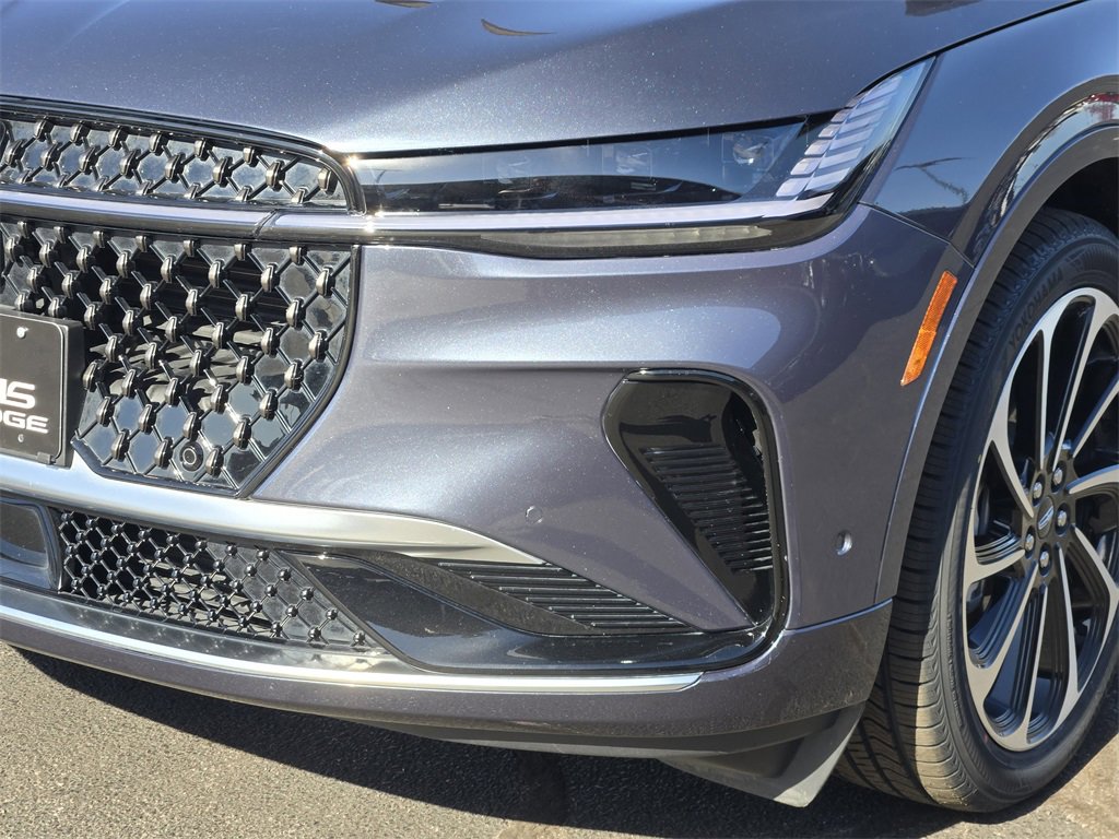 Used 2024 Lincoln Nautilus Black Label image 10