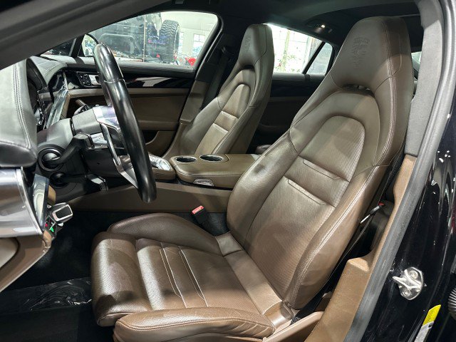 Used 2018 Porsche Panamera 4 AWD/4WD image 6