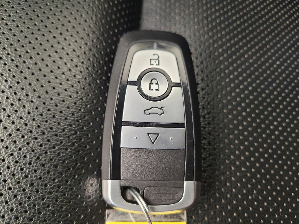Used 2022 Ford Escape SEL FWD image 32