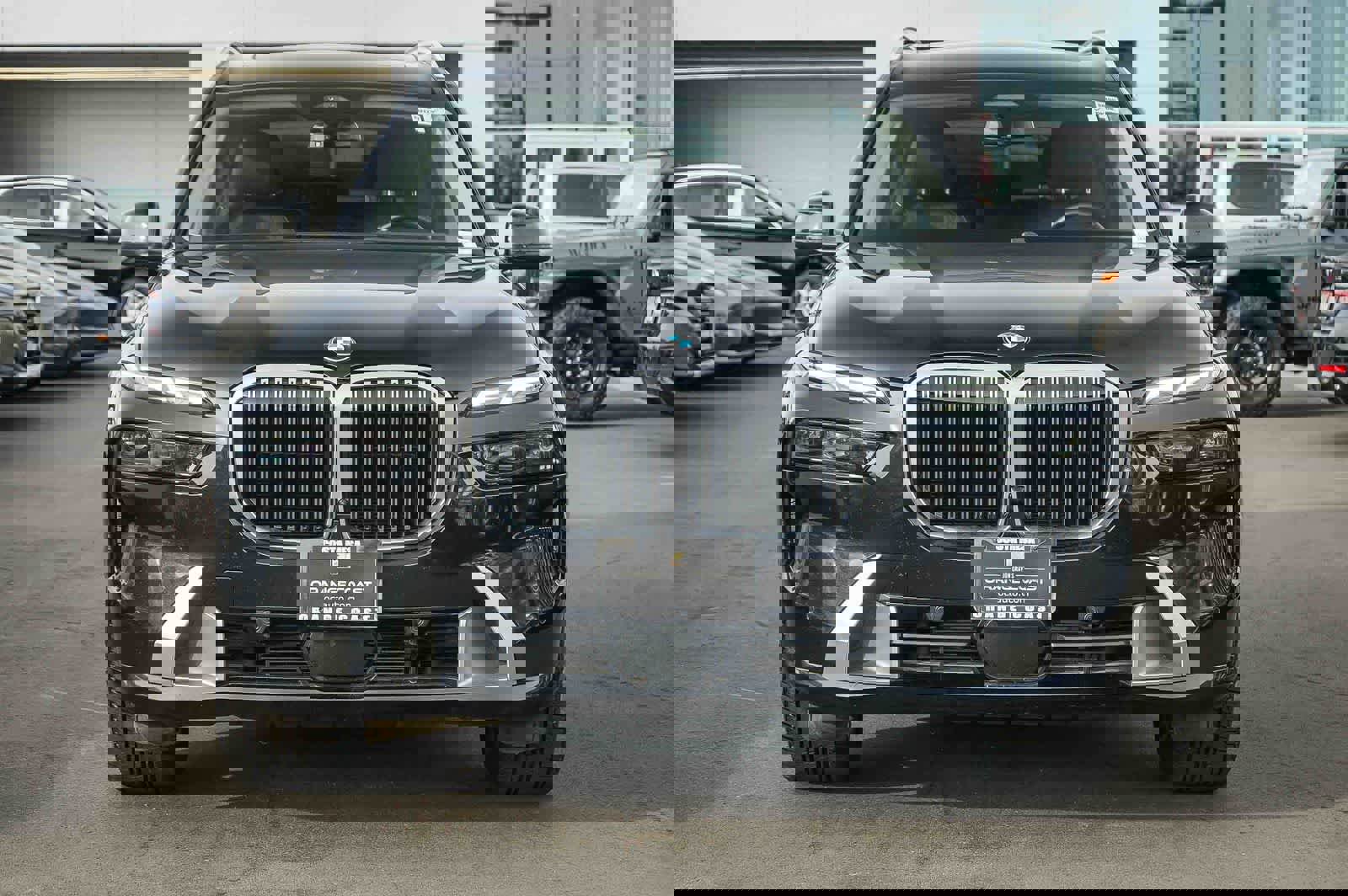 Used 2023 BMW X7 xDrive40i image 2