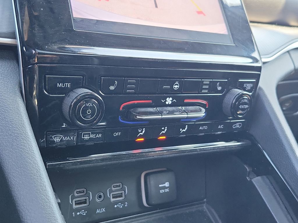 Used 2023 Jeep Grand Cherokee Altitude image 33