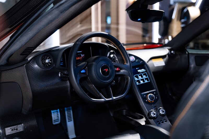 Used 2014 McLaren P1 RWD image 10