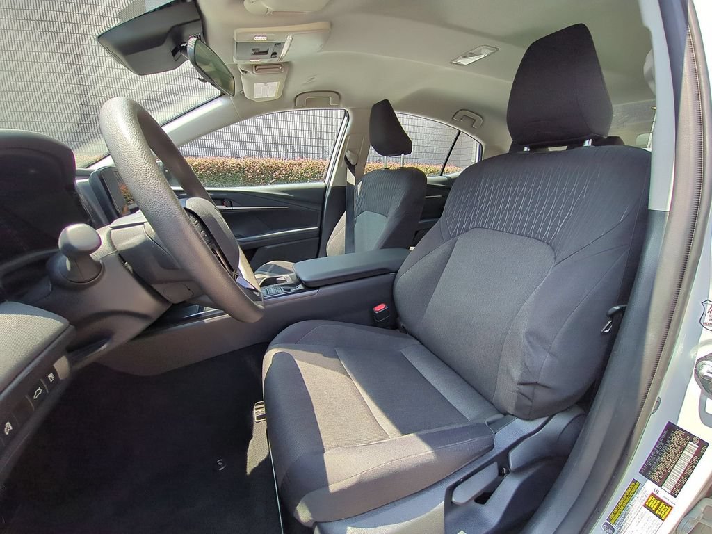 Used 2025 Toyota Camry LE FWD image 25