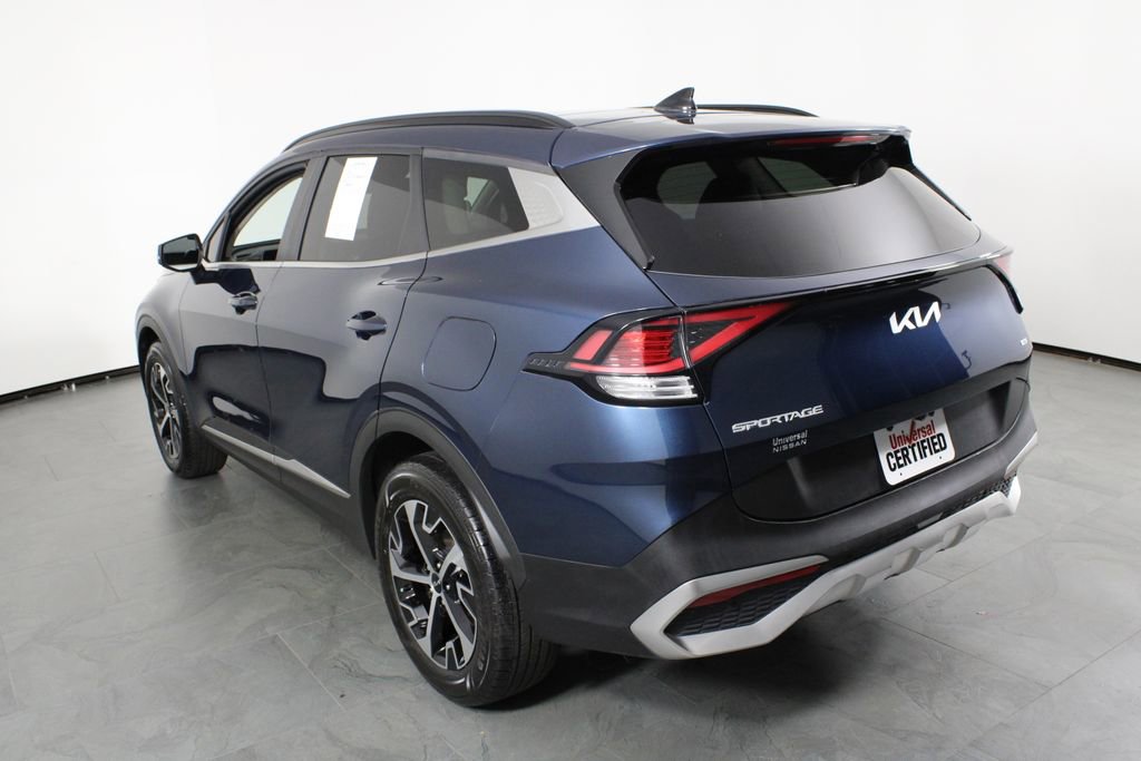 Used 2023 Kia Sportage EX w/ EX Premium Package image 3