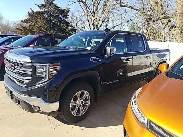 Certified 2025 GMC Sierra 1500 SLT image 14