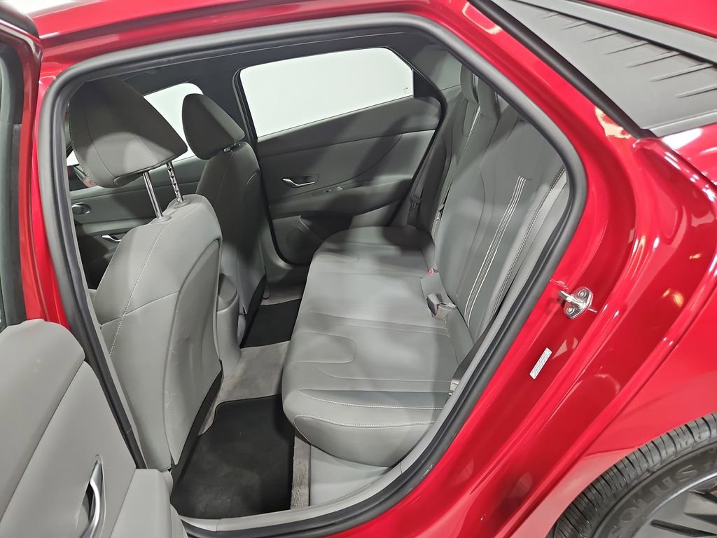 Certified 2022 Hyundai Elantra SEL FWD image 24