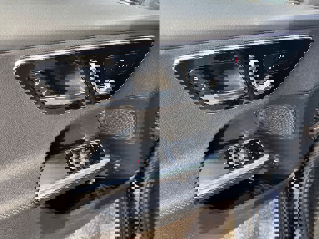 New 2026 Mercedes-Benz C 300 4MATIC Sedan image 10