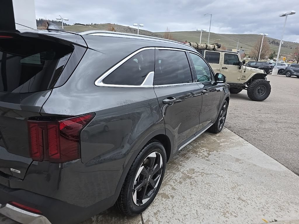 New 2026 Kia Sorento EX w/ EX Premium Package AWD/4WD image 6