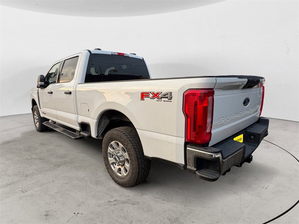 Used 2024 Ford F250 XLT w/ FX4 Off-Road Package image 2