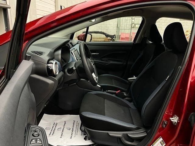 Used 2025 Nissan Versa SV FWD image 5