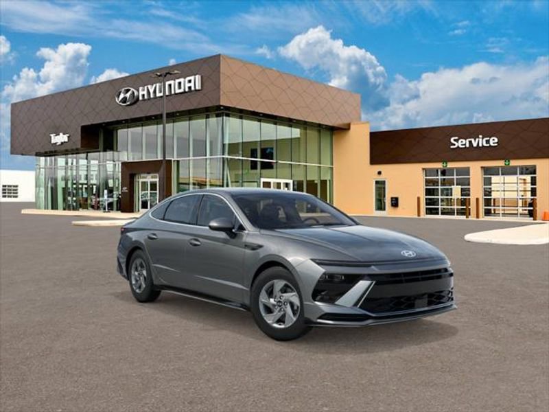 New 2026 Hyundai Sonata SE FWD image 2