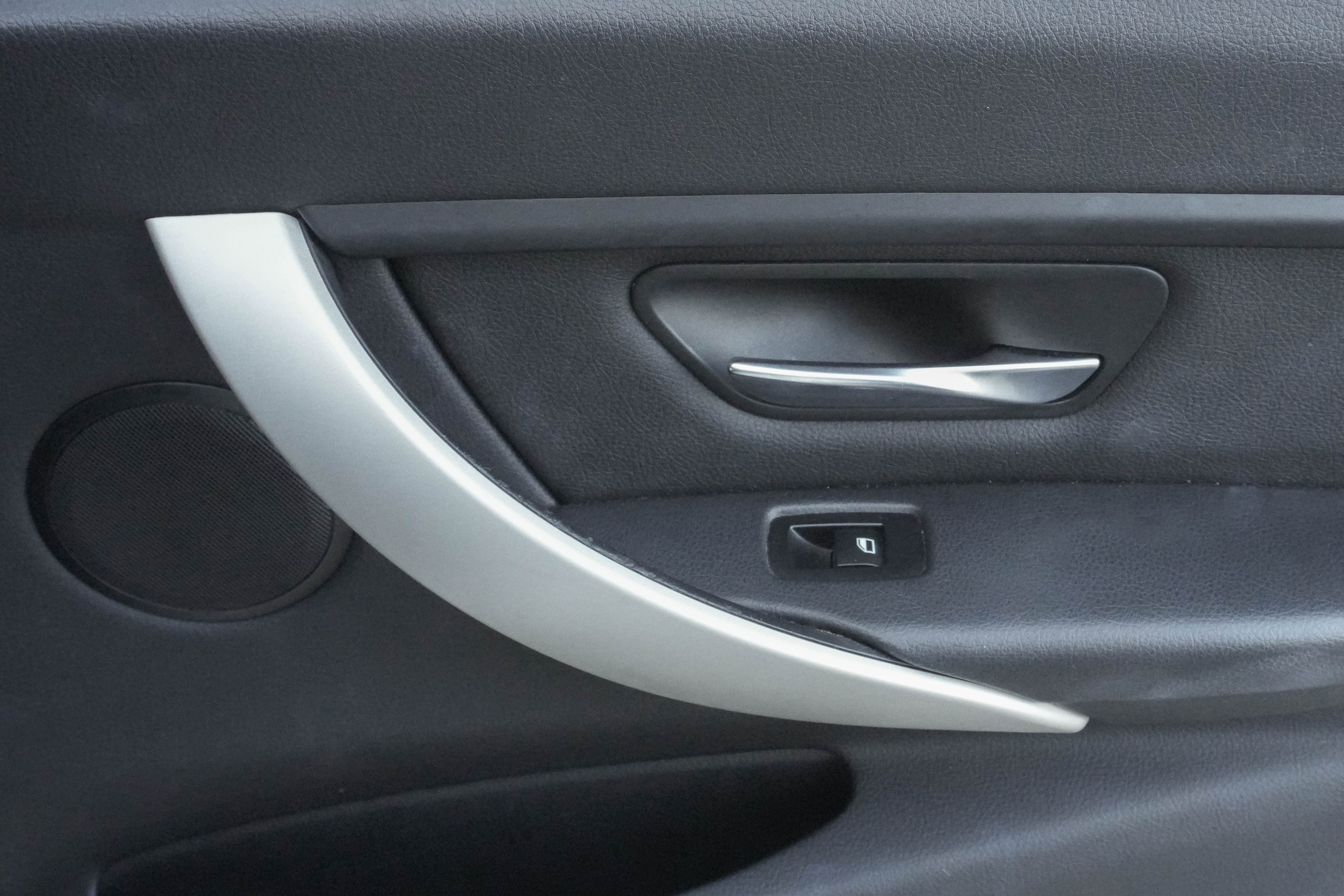 Used 2014 BMW 320i Sedan image 34