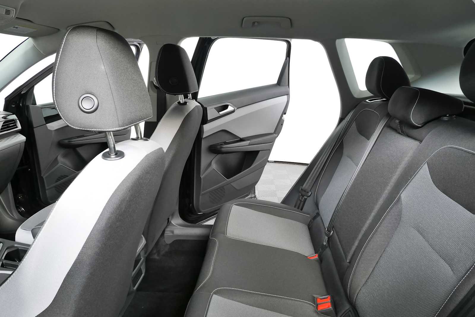 Certified 2024 Volkswagen Taos S FWD image 22