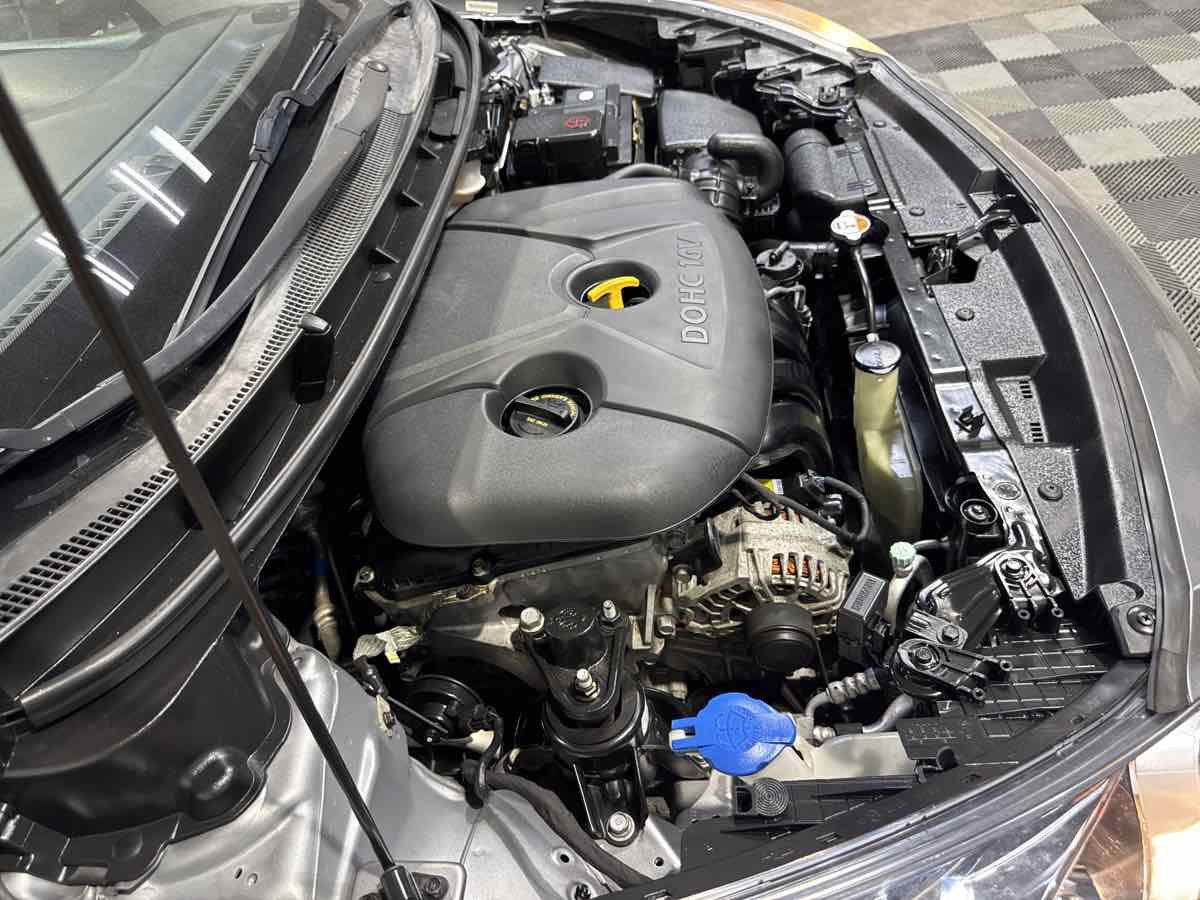 Used 2013 Hyundai Elantra GT w/ Style Pkg image 26