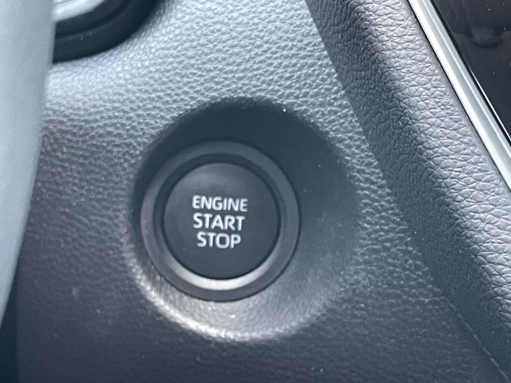 Used 2024 Toyota Corolla Cross LE image 36