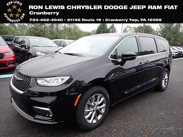 New 2026 Chrysler Pacifica Select video 1