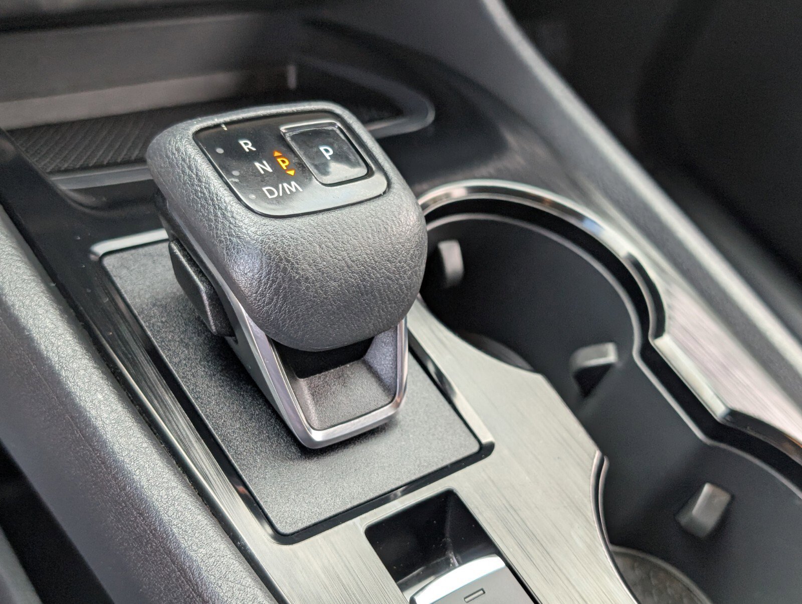 Used 2022 Nissan Rogue SV w/ SV Premium Package image 25