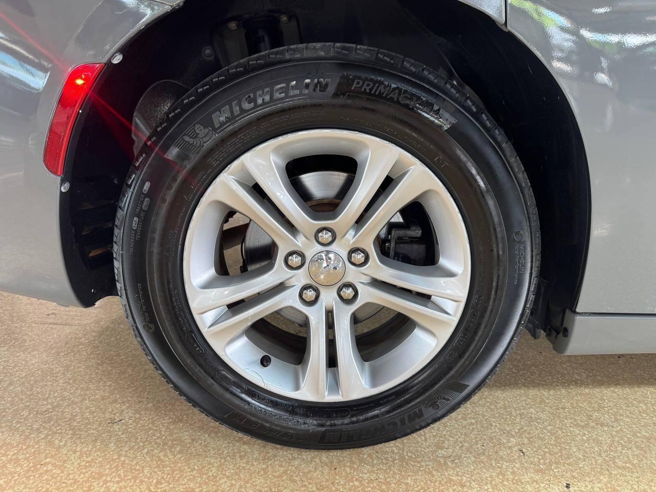 Used 2018 Dodge Charger SXT RWD image 40