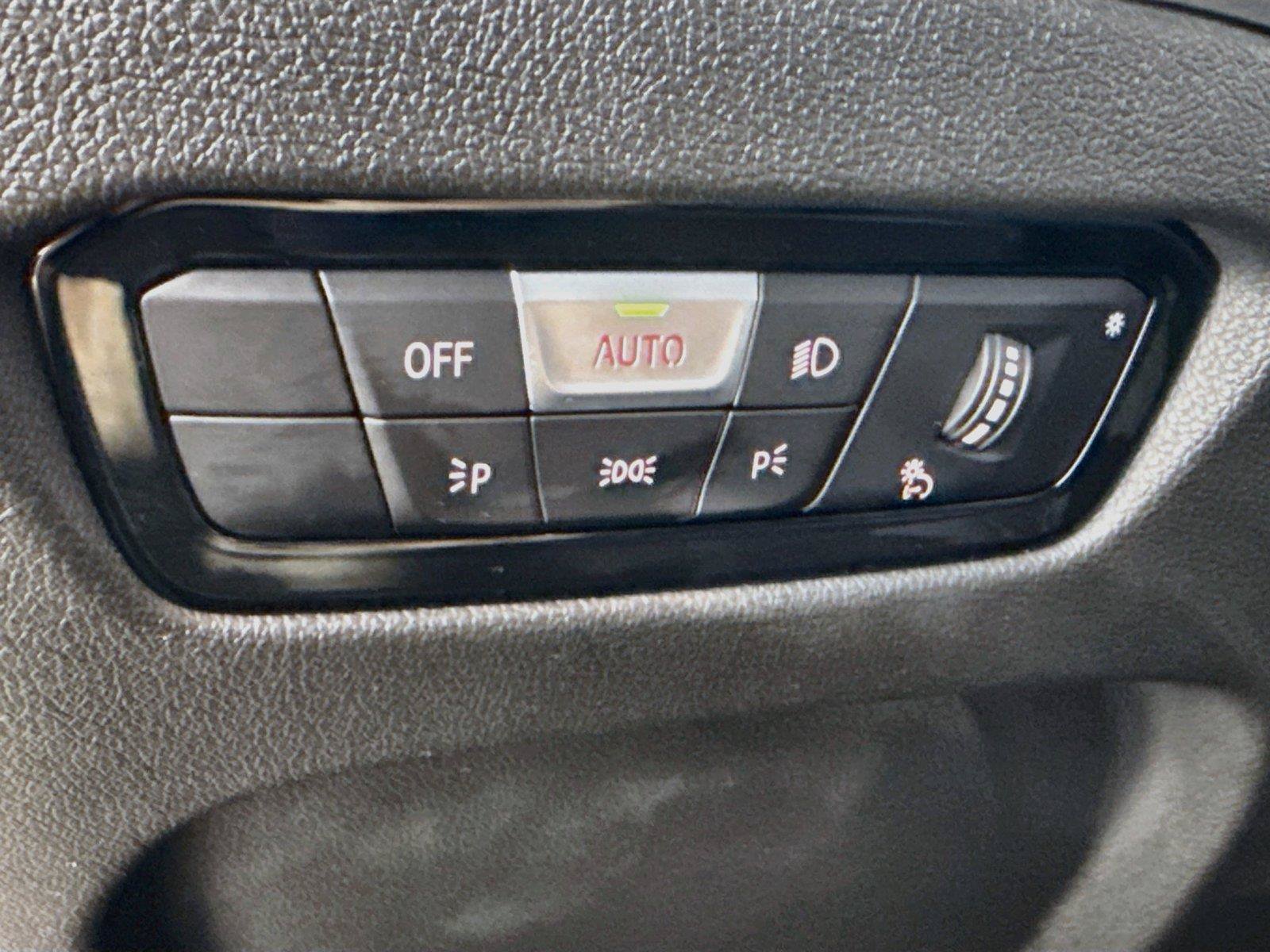 Used 2025 BMW 230i Coupe RWD image 14