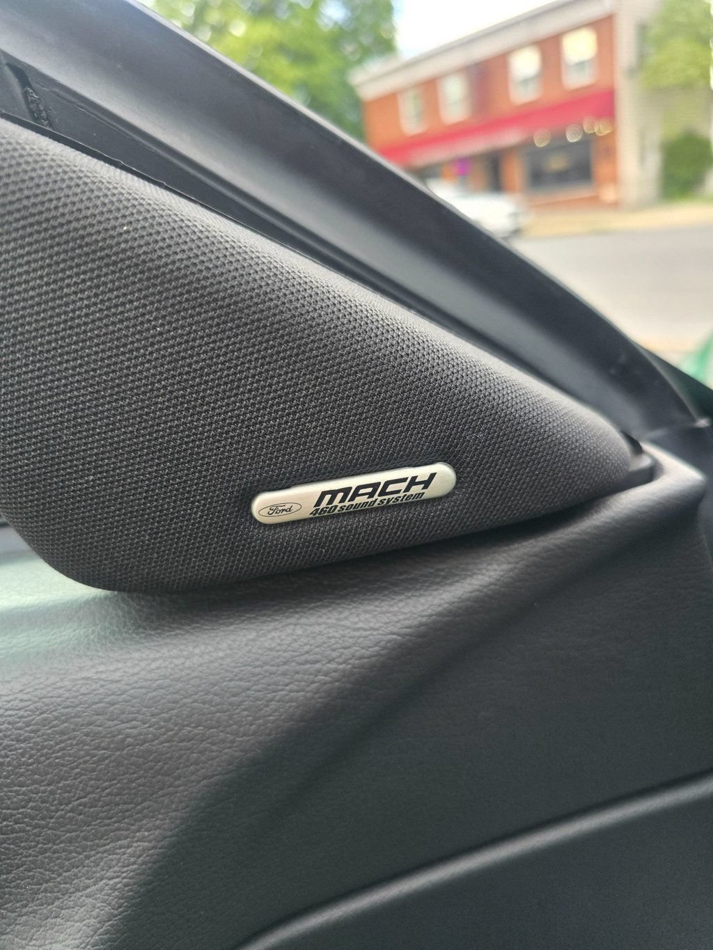 Used 2001 Ford Mustang Premium RWD image 25