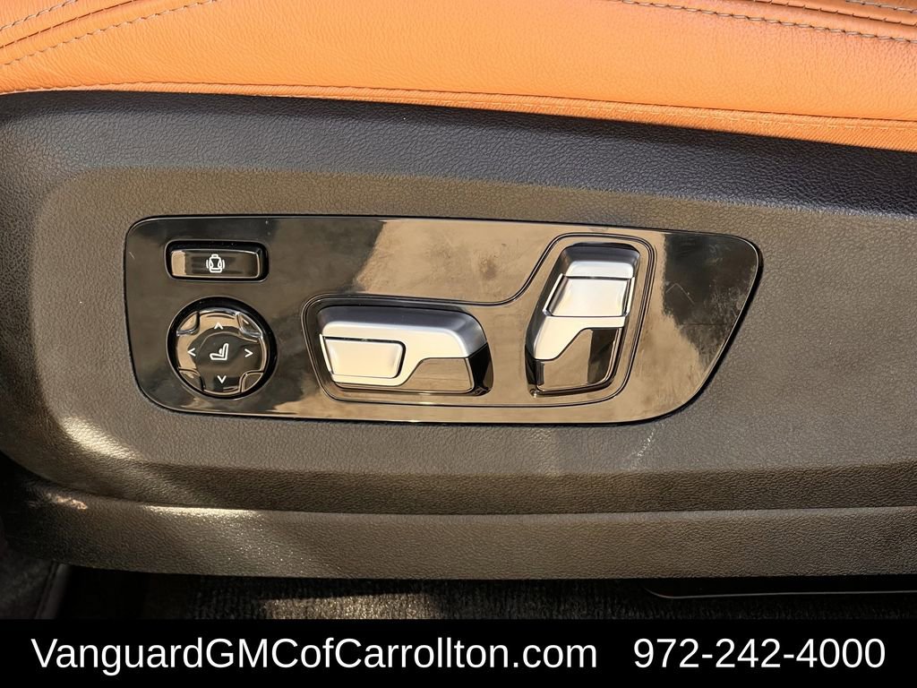 Used 2022 BMW X7 M50i w/ Cold Weather Package image 25