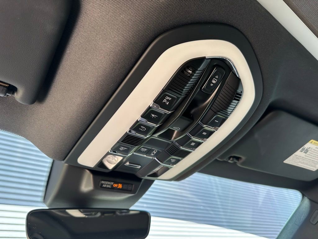 Certified 2024 Porsche Macan image 36