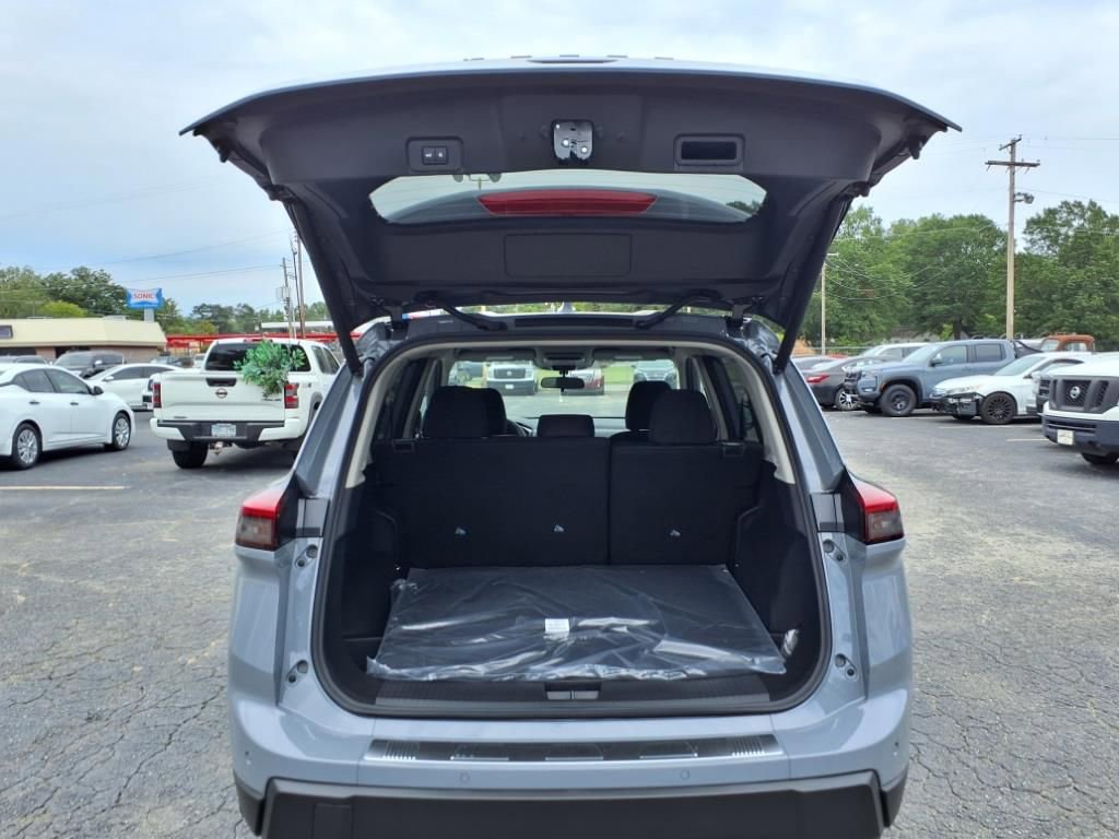 New 2026 Nissan Rogue SV image 5