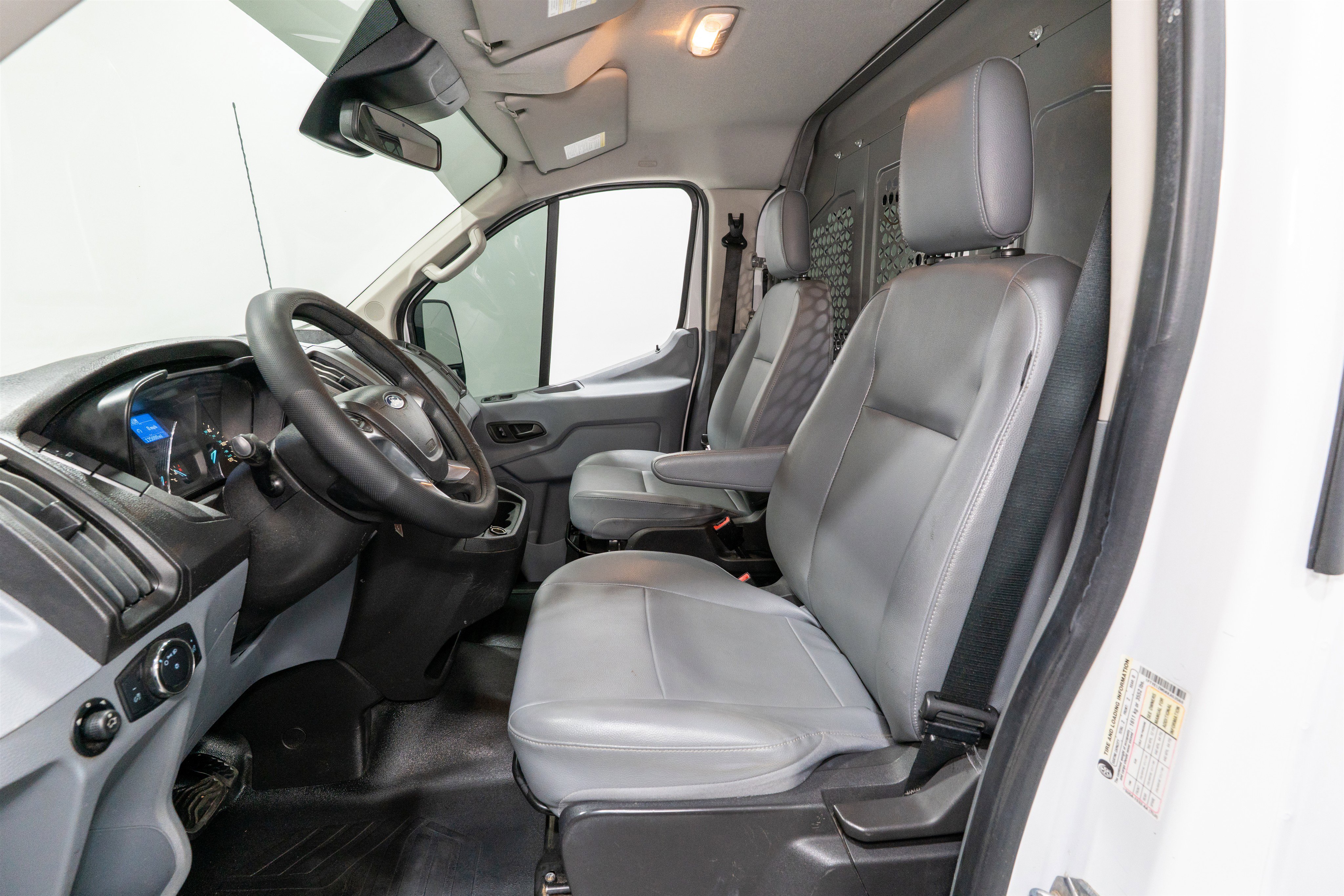 Used 2019 Ford Transit 150 130 Low Roof RWD image 18
