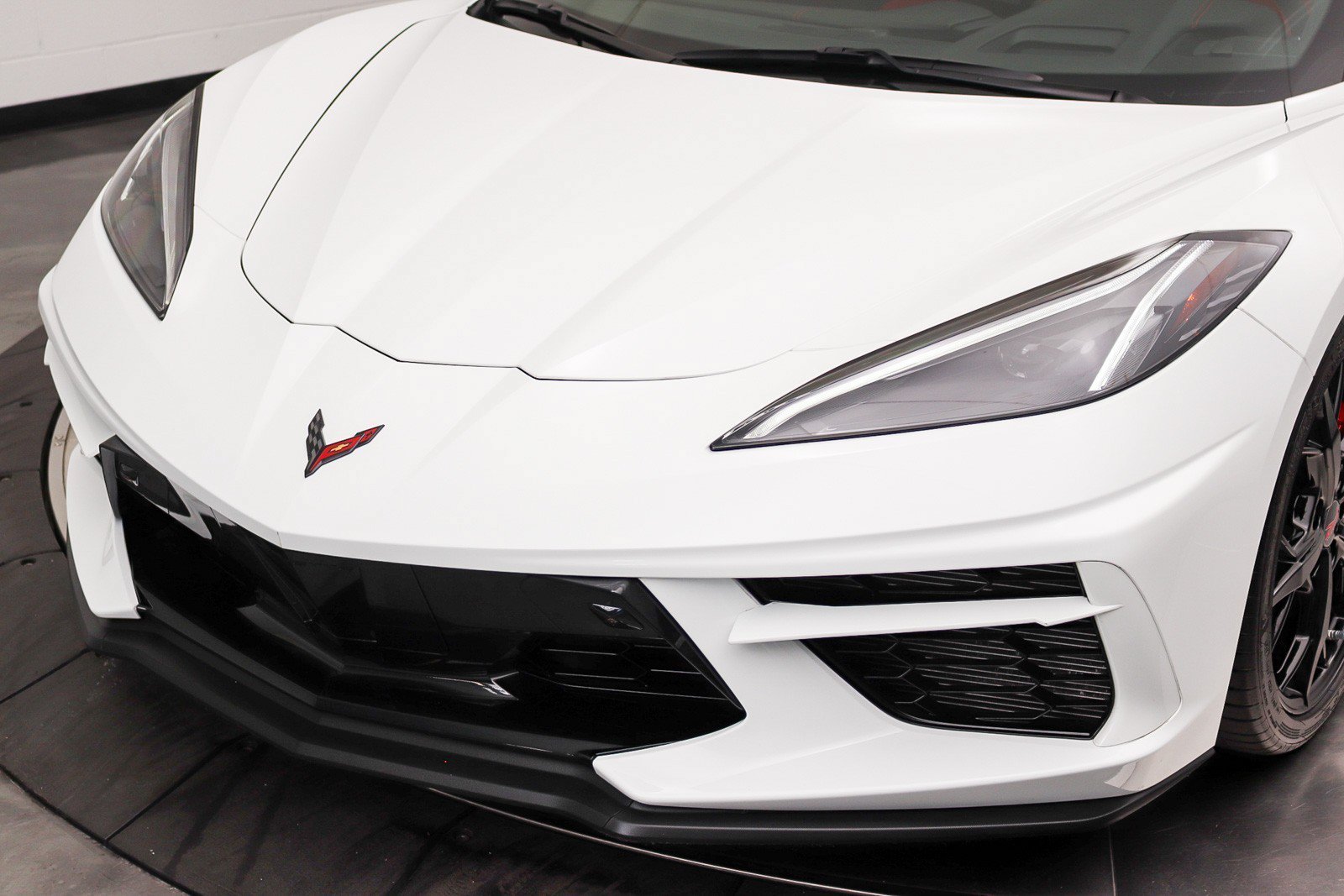Used 2021 Chevrolet Corvette Stingray Premium Conv w/ Z51 Performance Package RWD image 11
