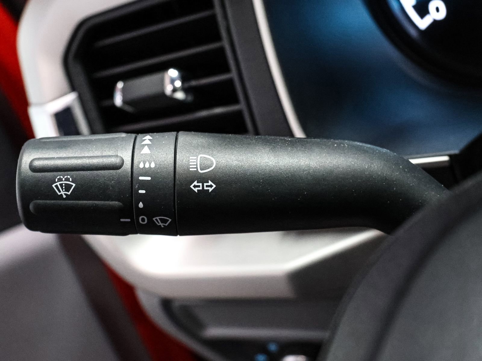 Certified 2025 Ford F150 Platinum w/ FX4 Off-Road Package image 35