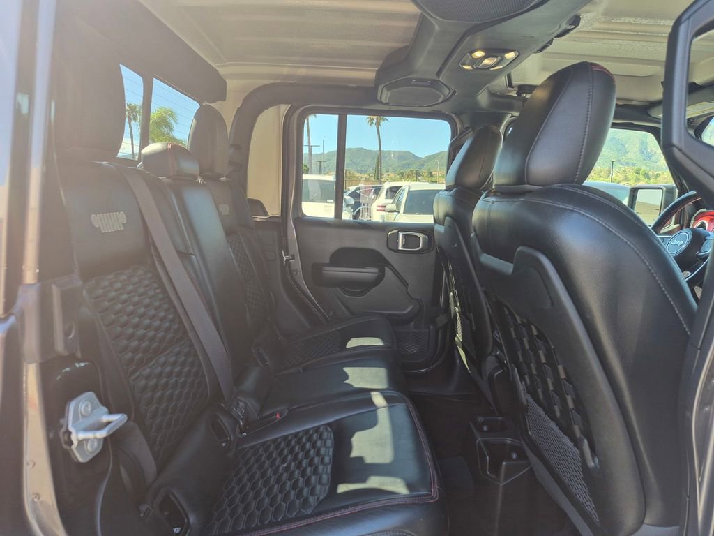Used 2022 Jeep Gladiator Rubicon w/ Cold Weather Group AWD/4WD image 26