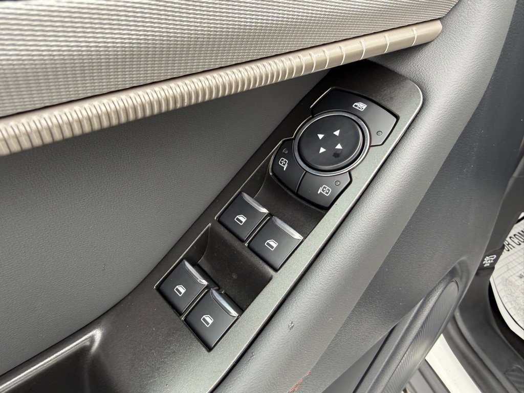 Used 2025 Ford Explorer Active w/ Active Comfort Package image 7