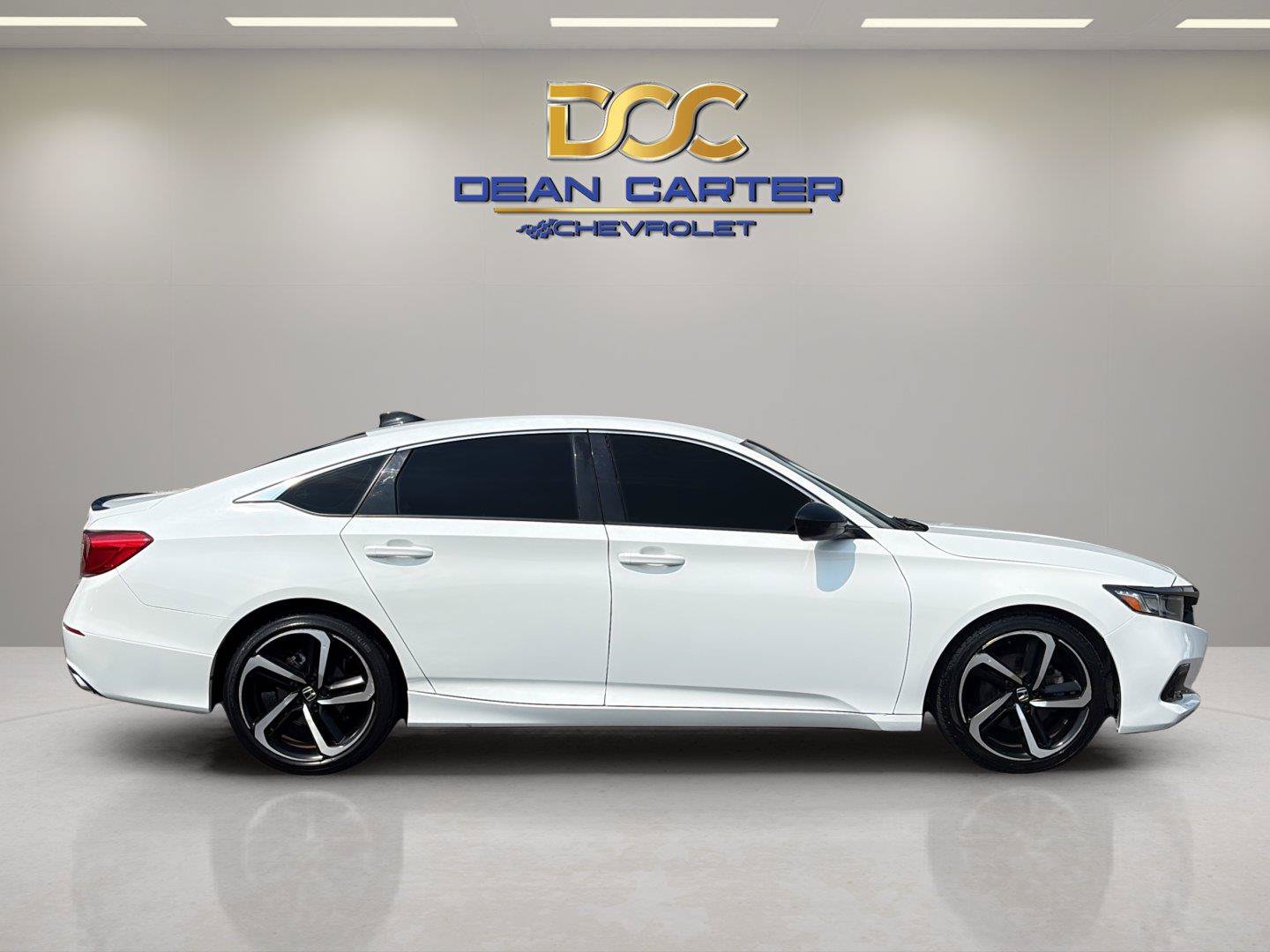 Used 2022 Honda Accord Sport image 6
