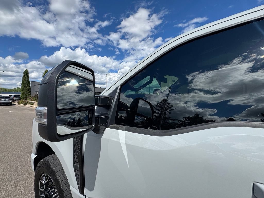 Used 2025 Ford F250 Platinum AWD/4WD image 17