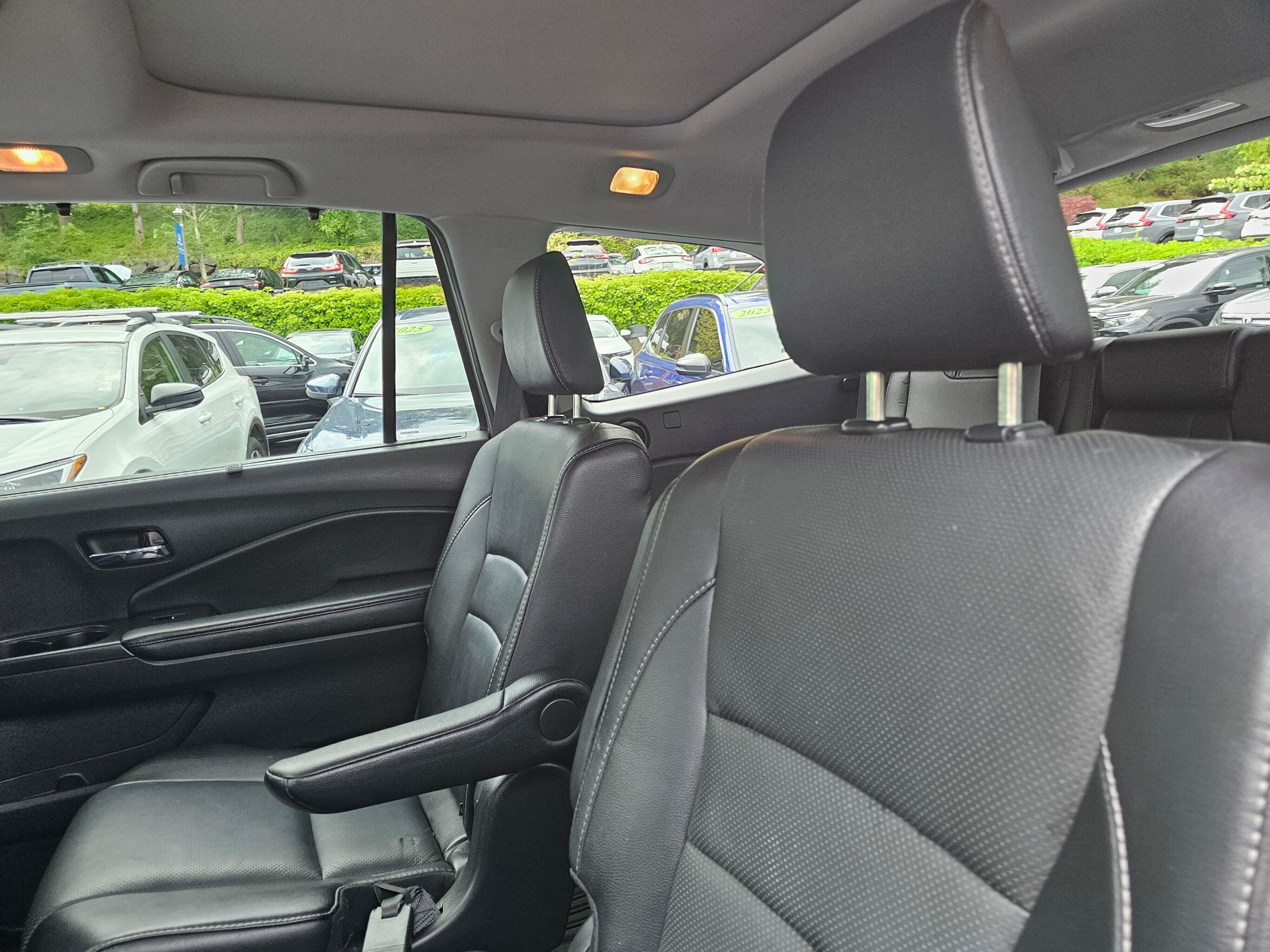 Used 2020 Honda Pilot Elite image 19