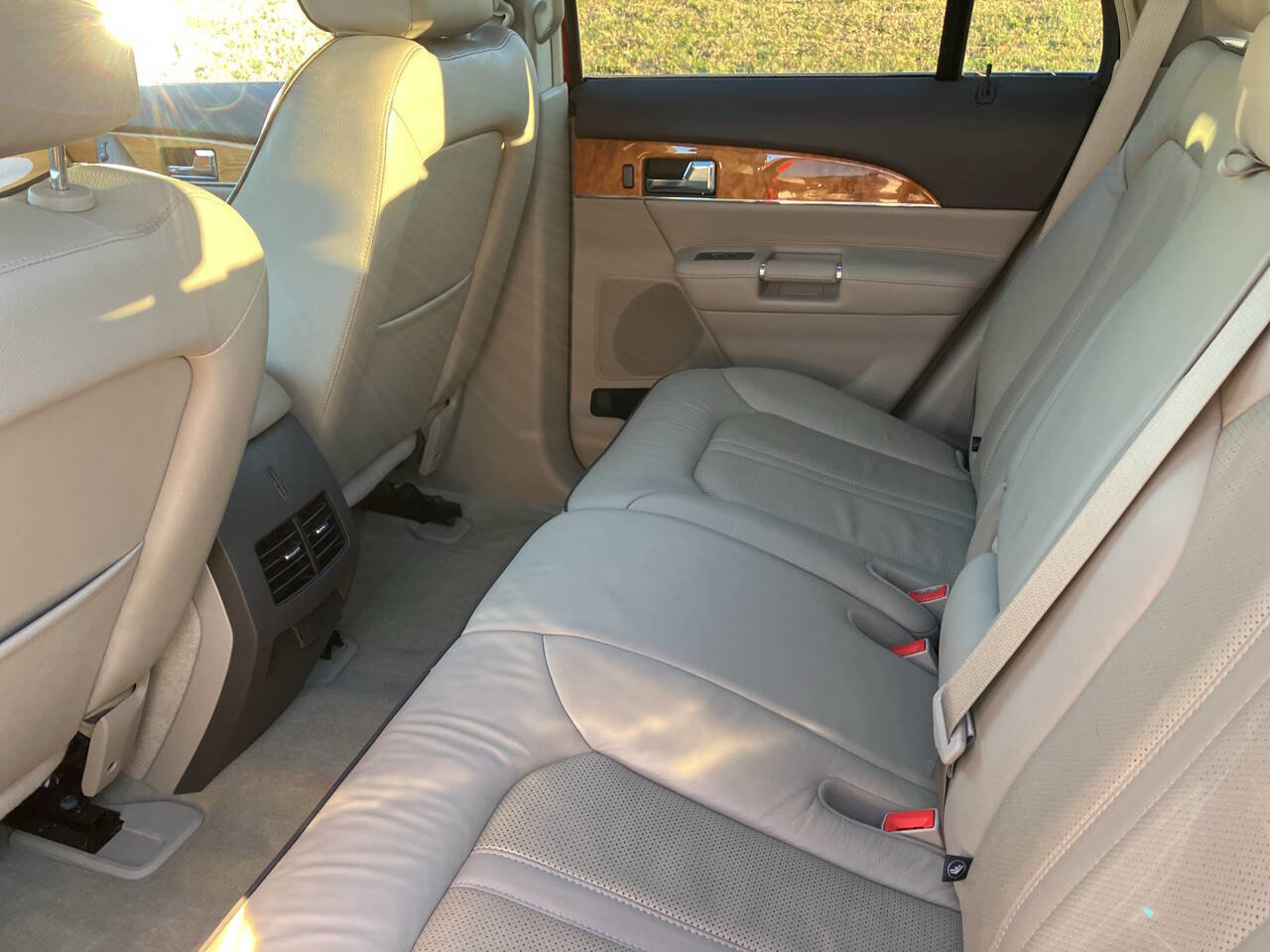 Used 2013 Lincoln MKX Base AWD 4dr SUV image 13