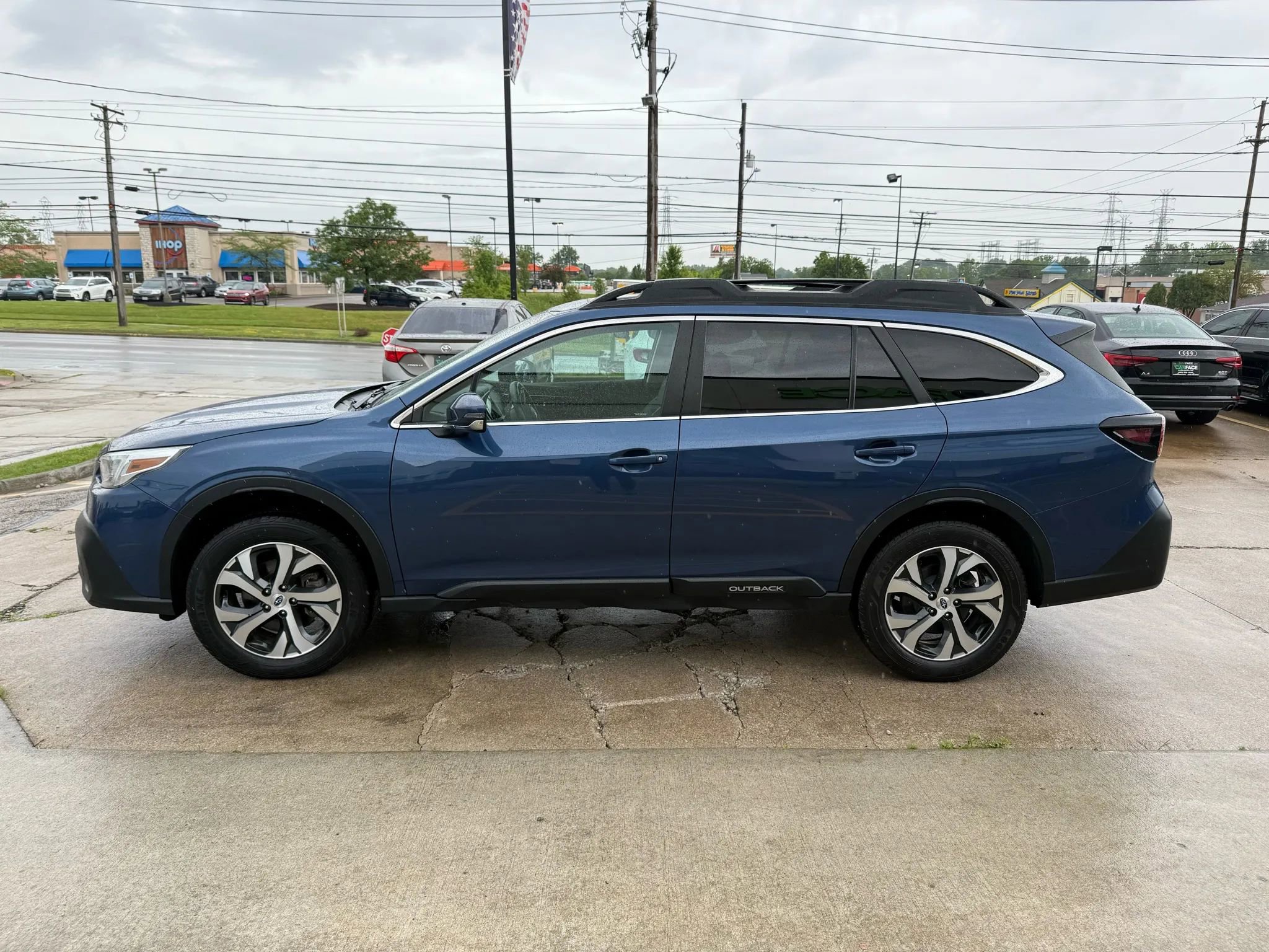 Used 2022 Subaru Outback Limited image 6