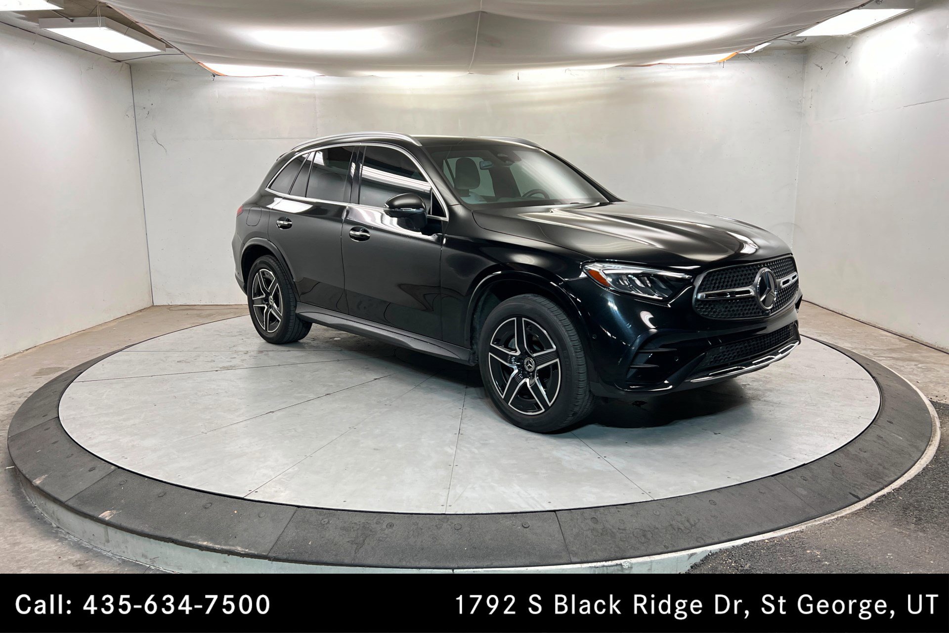 Used 2023 Mercedes-Benz GLC 300 w/ AMG Line image 7