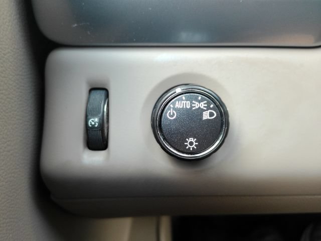 Used 2016 Chevrolet Suburban LT RWD image 42