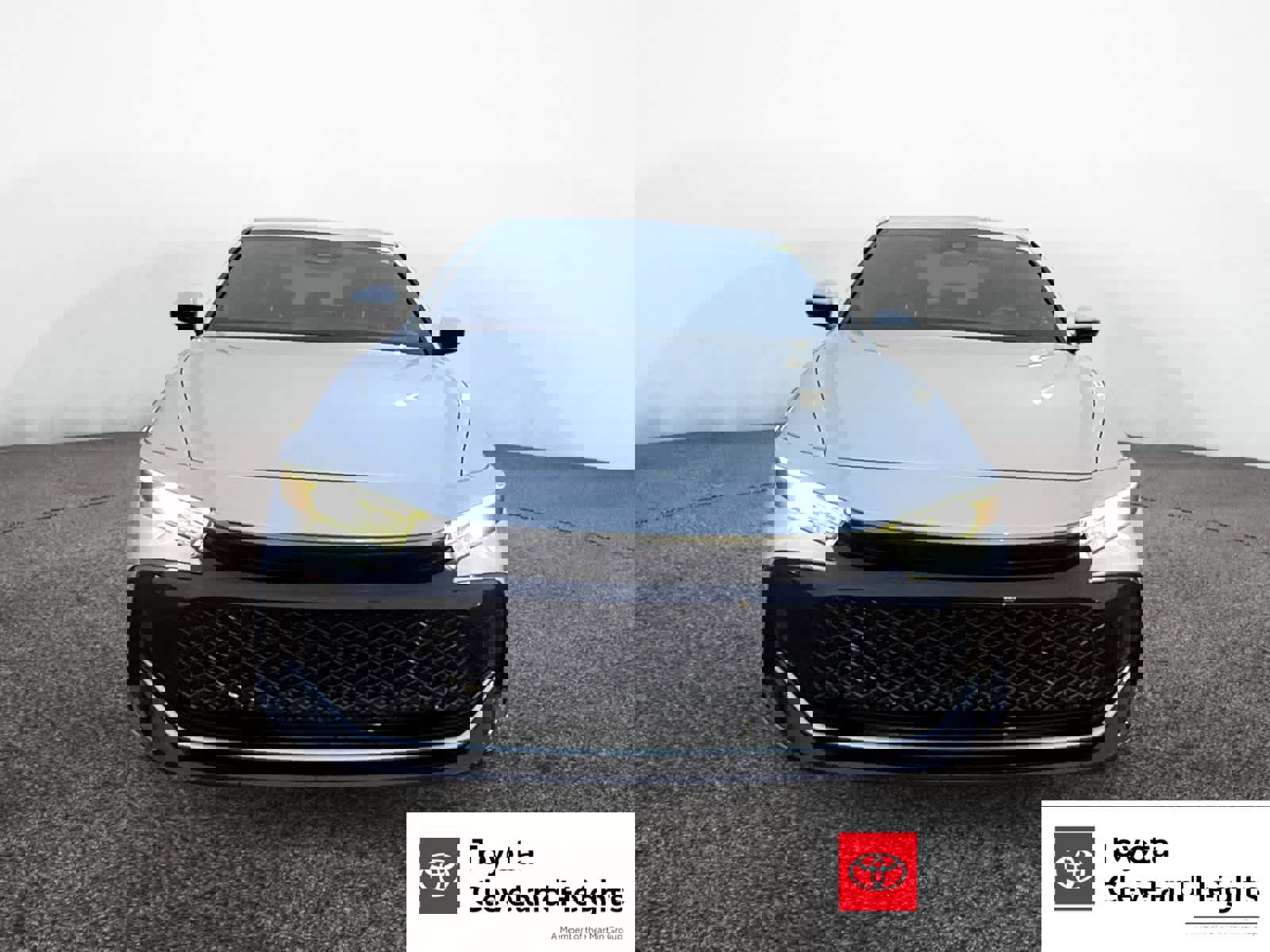 Used 2023 Toyota Crown XLE image 8