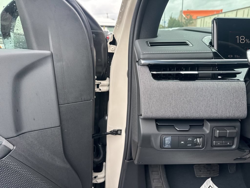 New 2026 GMC Sierra EV Elevation w/ LPO, Elevation Dark Package AWD/4WD image 14