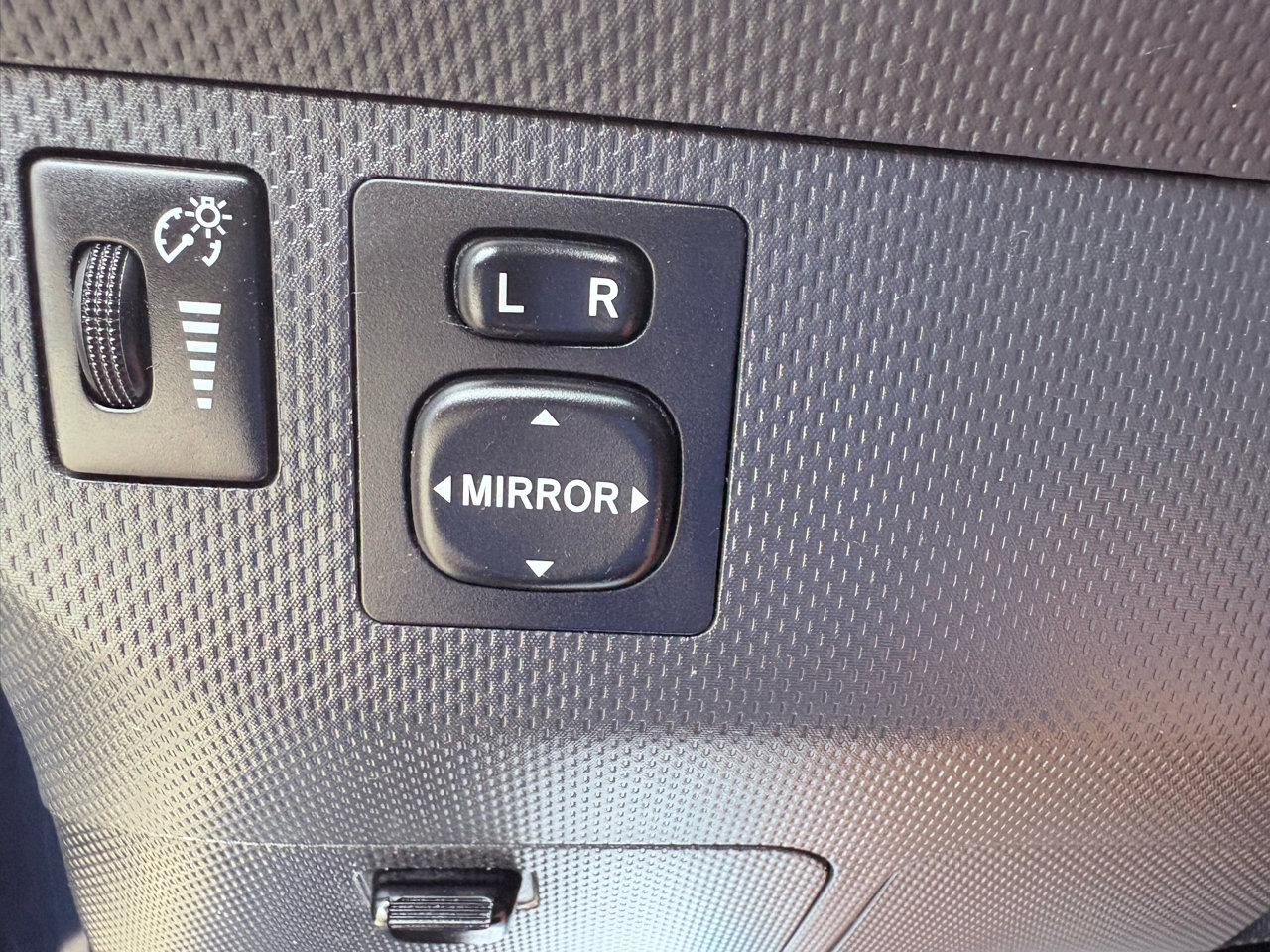 Used 2013 Scion xD image 31