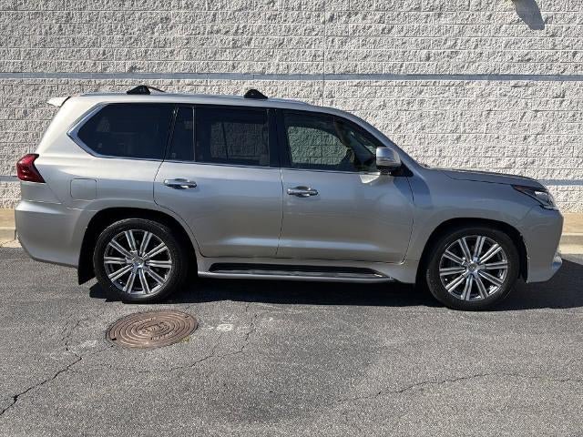 Used 2017 Lexus LX 570 4WD w/ Luxury Package image 8