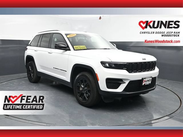 Used 2025 Jeep Grand Cherokee Altitude AWD/4WD image 1