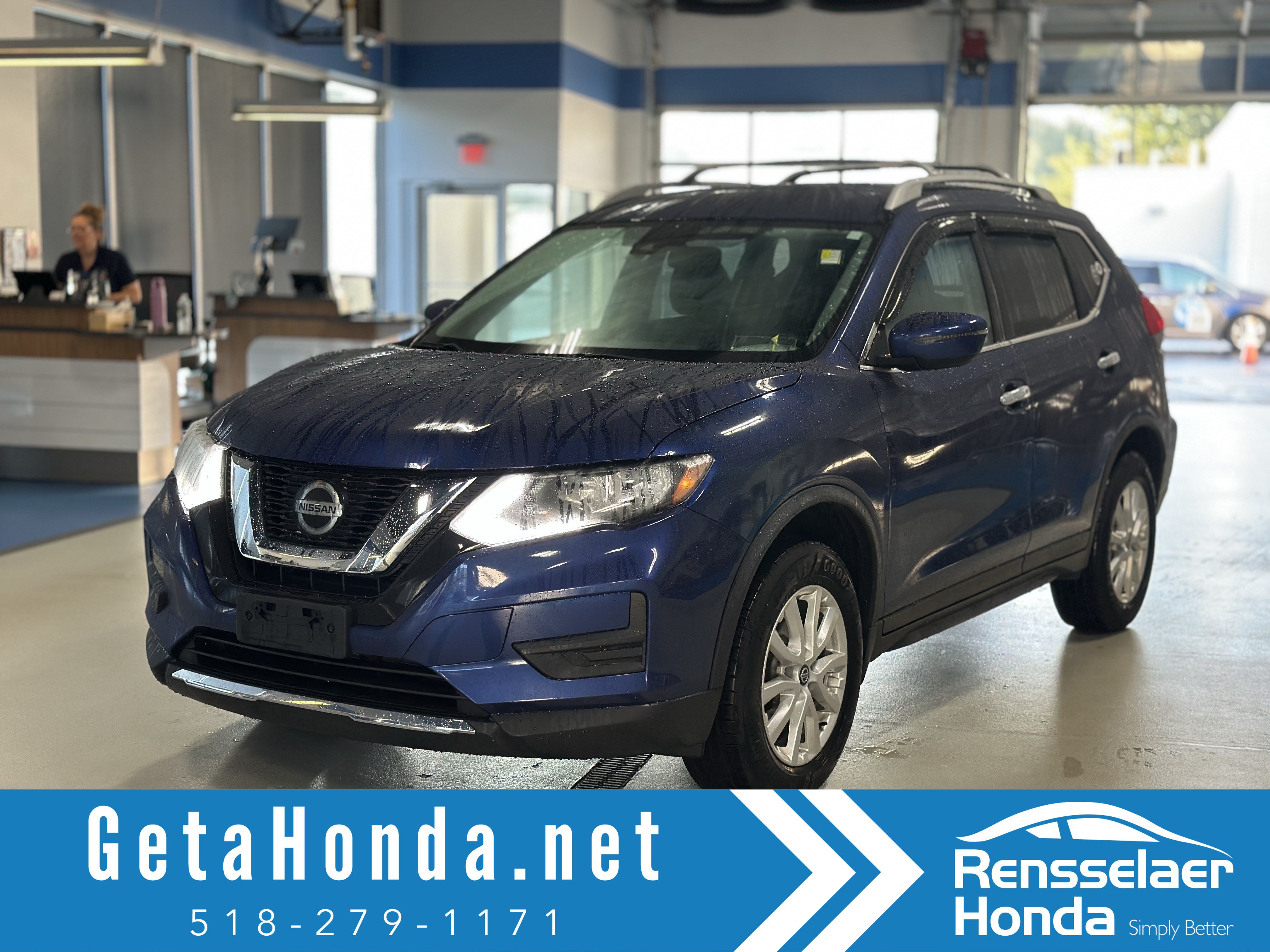 Used 2020 Nissan Rogue SV AWD/4WD image 1